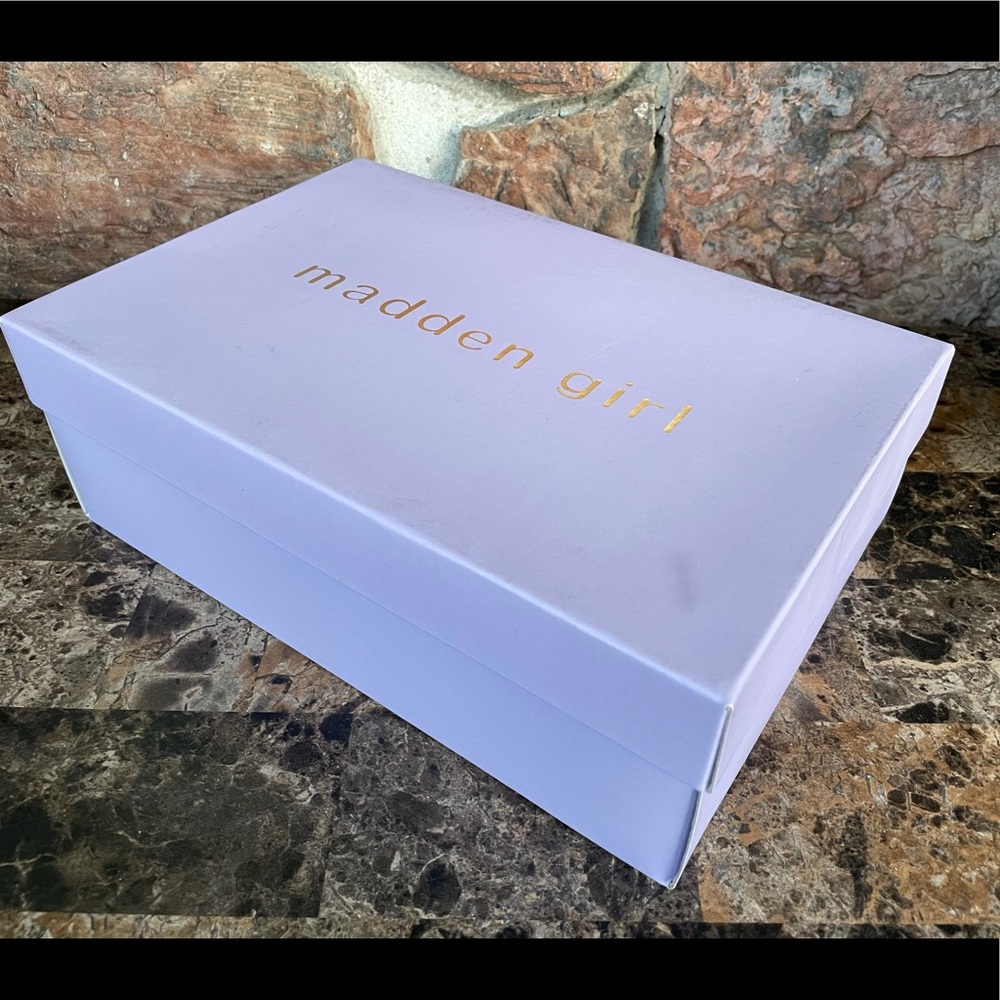 NEW  Madden Girl Zander Ankle Booties - Picture 10 of 13
